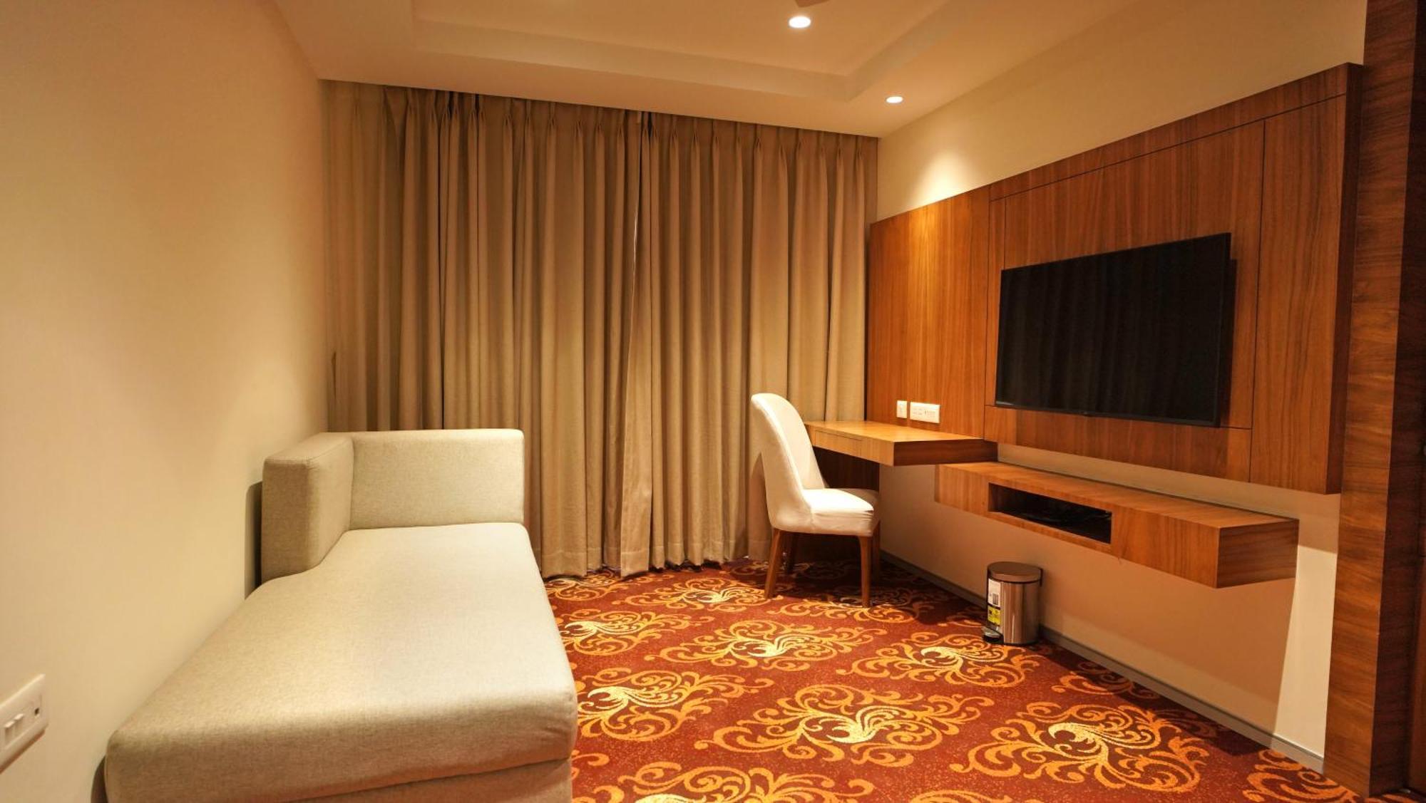 Antique Regency !! Luxurious Hotel In Digha !! מראה חיצוני תמונה